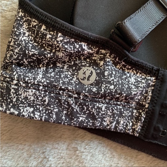 Lululemon Ta Ta Tamer Sports Bra  Women's Size 34C - Picture 7 of 10